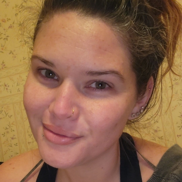 Meet your Posher, Mindy - Picture 1 of 1